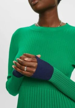 ESPRIT MIT RUNDHALS - Strickkleid - Emerald Green 12 ESPRIT MIT RUNDHALS - Strickkleid - Emerald Green -Esprit 13dcff86053e4d329f4384e617a7c467