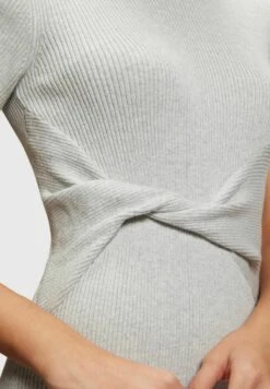 ESPRIT MIT TWIST EFFEKT - Etuikleid - Silver -Esprit 1cd8061a08ca493b9c41fd391a999477