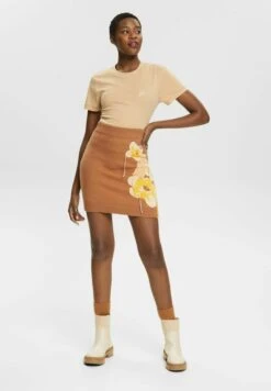 ESPRIT MIT DELFINPRINT - T-Shirt Basic - Sand 9 ESPRIT MIT DELFINPRINT - T-Shirt Basic - Sand -Esprit 1f7d34996634456f8597c03ad2c07711