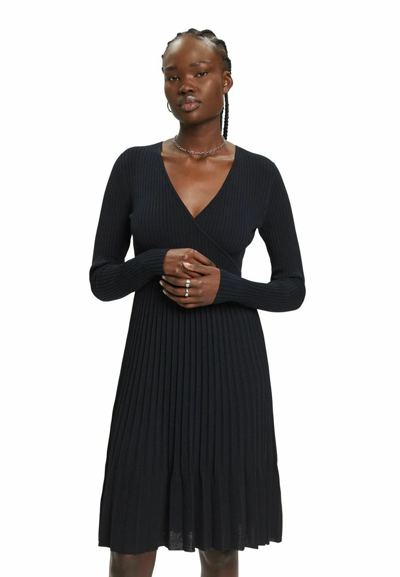 ESPRIT PLISSIERTES WICKEL MIT LANGEN ÄRMELN - Strickkleid - Black 8 ESPRIT PLISSIERTES WICKEL MIT LANGEN ÄRMELN - Strickkleid - Black – Bild 6