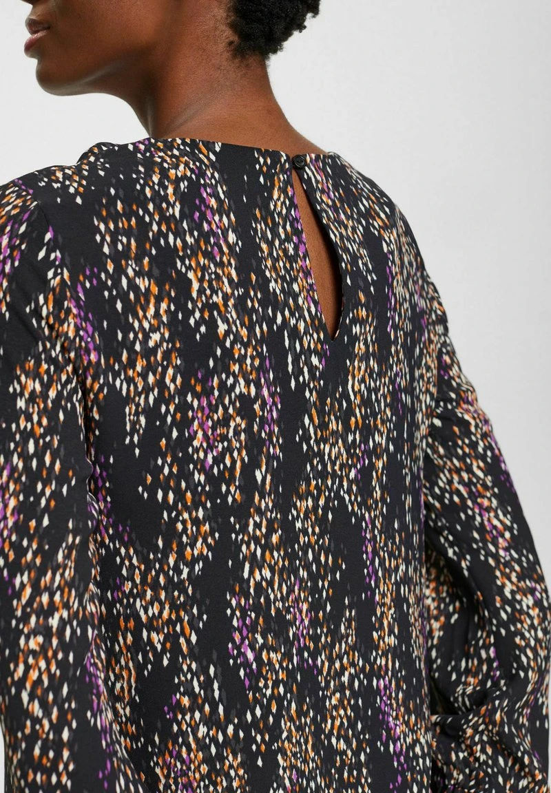 ESPRIT MIT MUSTER UND CUTOUT - Freizeitkleid - Black 7 ESPRIT MIT MUSTER UND CUTOUT - Freizeitkleid - Black – Bild 5