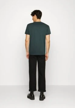 ESPRIT NEBU DYE - T-Shirt Basic - Teal Blue 10 ESPRIT NEBU DYE - T-Shirt Basic - Teal Blue -Esprit 32c7b358a5774336bfb67a596a95bc2d