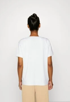 ESPRIT T-Shirt Basic - White 10 ESPRIT T-Shirt Basic - White -Esprit 428cd2ae3063411ca53c003892e56656