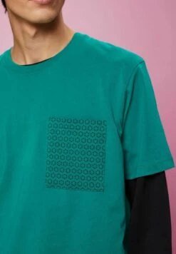 ESPRIT MIT BRUSTTASCHE - T-Shirt Print - Emerald Green 12 ESPRIT MIT BRUSTTASCHE - T-Shirt Print - Emerald Green -Esprit 510a1f5202d74078b0367c52bf0c5eeb