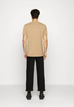 ESPRIT NEBU DYE - T-Shirt Basic - Beige 10 ESPRIT NEBU DYE - T-Shirt Basic - Beige -Esprit 52976b8bb4ee447eae2fcb83ad86b4b6
