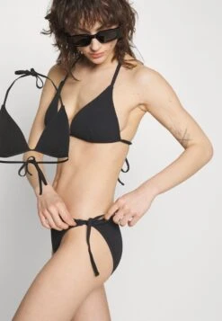 ESPRIT JOIA BEACH - Bikini-Top - Black 11 ESPRIT JOIA BEACH - Bikini-Top - Black -Esprit 5b584a27b9774c419537c128661ab1a6