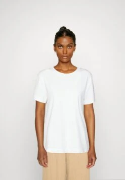 ESPRIT T-Shirt Basic - White 13 ESPRIT T-Shirt Basic - White -Esprit 66421ac224ed445abeaabe93dcacfa5c 1