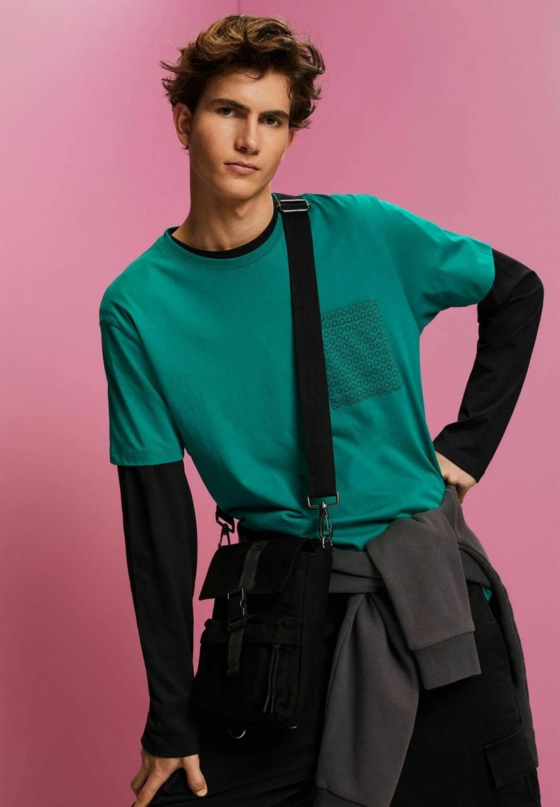 ESPRIT MIT BRUSTTASCHE - T-Shirt Print - Emerald Green 6 ESPRIT MIT BRUSTTASCHE - T-Shirt Print - Emerald Green – Bild 4