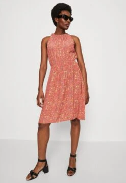 Edc By Esprit NECKHOLDER DRESS - Freizeitkleid - Coral Orange 11 Edc By Esprit NECKHOLDER DRESS - Freizeitkleid - Coral Orange -Esprit 7f915c8abdf040d6a03c695c599528df