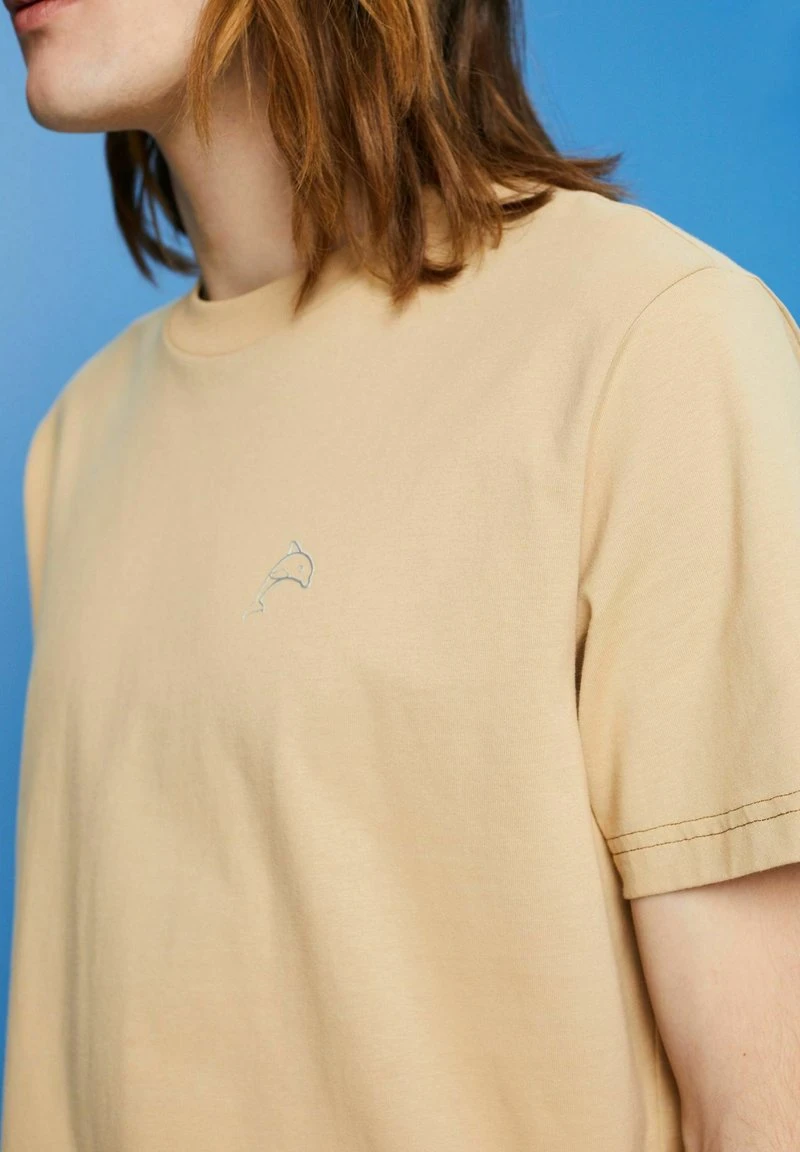 ESPRIT MIT DELFINPRINT - T-Shirt Basic - Sand 6 ESPRIT MIT DELFINPRINT - T-Shirt Basic - Sand – Bild 4