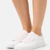 ESPRIT Sneaker Low - White/heavenly Pink 1 ESPRIT Sneaker Low - White/heavenly Pink -Esprit a01fbdeea1034de79e8039aef4e63dcc