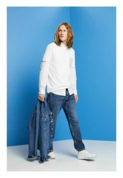 ESPRIT MIT BRUSTTASCHE - T-Shirt Print - White 10 ESPRIT MIT BRUSTTASCHE - T-Shirt Print - White -Esprit a20c970c8b134f8f8ea9b85b4b305da9