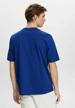 Edc By Esprit MIT LOGO-PRINT IN LOCKERER PASSFORM - T-Shirt Print - Ink 10 Edc By Esprit MIT LOGO-PRINT IN LOCKERER PASSFORM - T-Shirt Print - Ink -Esprit a9af80a9c3a945d99206ff95188b07a6