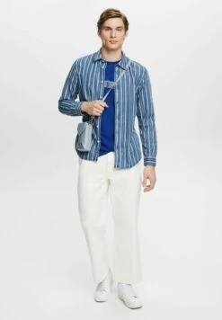 Edc By Esprit MIT LOGO-PRINT IN LOCKERER PASSFORM - T-Shirt Print - Ink 9 Edc By Esprit MIT LOGO-PRINT IN LOCKERER PASSFORM - T-Shirt Print - Ink -Esprit b7a6a9b5399540d48f0d3b4e59edeec2