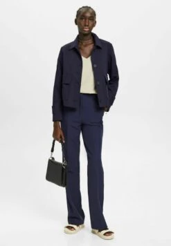 ESPRIT MIT V AUSSCHNITT - T-Shirt Basic - Dusty Green 11 ESPRIT MIT V AUSSCHNITT - T-Shirt Basic - Dusty Green -Esprit be6b749a0cb84a2c8901427e01c35805