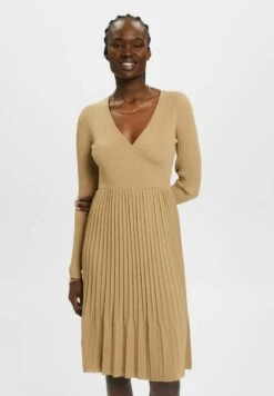ESPRIT PLISSIERTES WICKEL MIT LANGEN ÄRMELN - Strickkleid - Khaki Beige