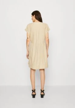 ESPRIT DRESS - Freizeitkleid - Sand 10 ESPRIT DRESS - Freizeitkleid - Sand -Esprit d405fafa22ac4f6391a0e0bbf9cbde79
