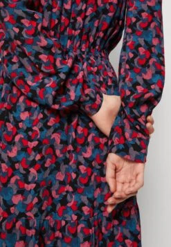 ESPRIT TIE - Freizeitkleid - Pink 13 ESPRIT TIE - Freizeitkleid - Pink -Esprit dc7503c3ef2d450d9285cb5a419d9029