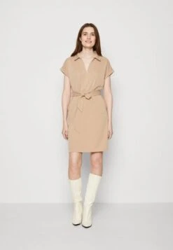 ESPRIT Strickkleid - Pistachio Green 12 ESPRIT Strickkleid - Pistachio Green -Esprit e2dfe24f2bf145f887d4a31908179891