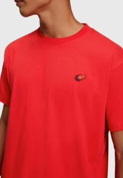 ESPRIT YAGI ARCHIVE MIT LOGO UND RUNDHALSAUSSCHNITT - T-Shirt Basic - Red 10 ESPRIT YAGI ARCHIVE MIT LOGO UND RUNDHALSAUSSCHNITT - T-Shirt Basic - Red -Esprit e7c5f9e9640043378c8e63ab9f7501e2