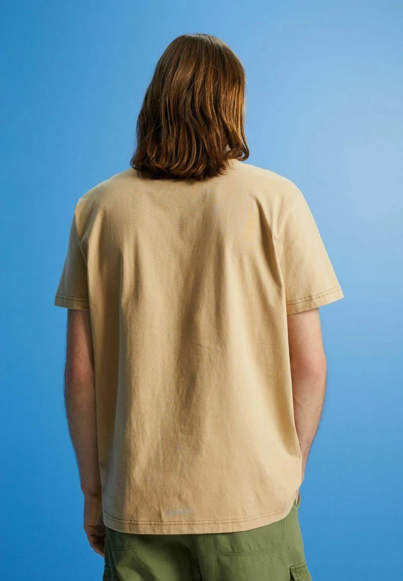 ESPRIT MIT DELFINPRINT - T-Shirt Basic - Sand 5 ESPRIT MIT DELFINPRINT - T-Shirt Basic - Sand – Bild 3