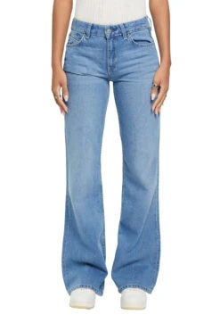 ESPRIT Ausgestellte Retro-Jeans Mit Mittelhohem B Blue Light Washed -Esprit esprit ausgestellte retro jeans mit mittelhohem b blue light washed 1