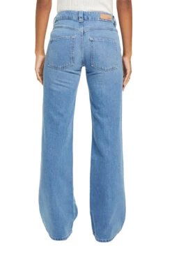 ESPRIT Ausgestellte Retro-Jeans Mit Mittelhohem B Blue Light Washed -Esprit esprit ausgestellte retro jeans mit mittelhohem b blue light washed 2