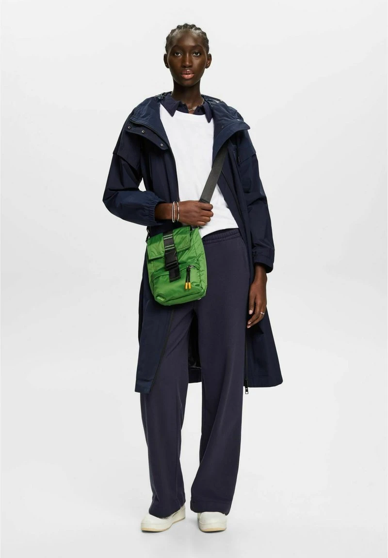 ESPRIT MIT LOGO-PRINT - T-Shirt Basic - White 7 ESPRIT MIT LOGO-PRINT - T-Shirt Basic - White – Bild 5